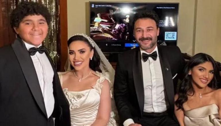 مي فاروق رفقة أبنائها