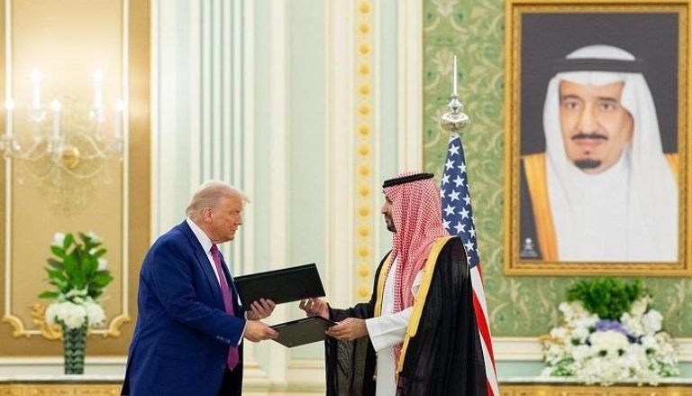 جانب من توقيع وتبادل الاتفاقيات