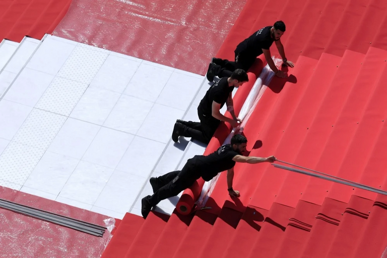 السجادة الحمراء في مهرجان كان السجادة الحمراء في مهرجان كان