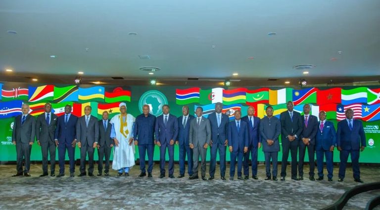 جانب من فعاليات قمة لومي حول الديون