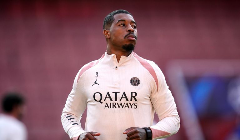 بريسنيل كيمبيمبي مدافع باريس سان جيرمان