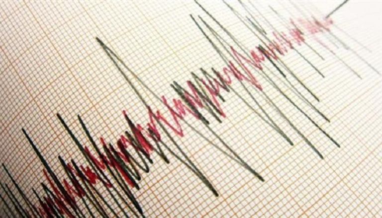 عندما يكون زلزال اليونان قويا، فإن موجاته تنتقل عبر قاع البحر بسرعة كبيرة