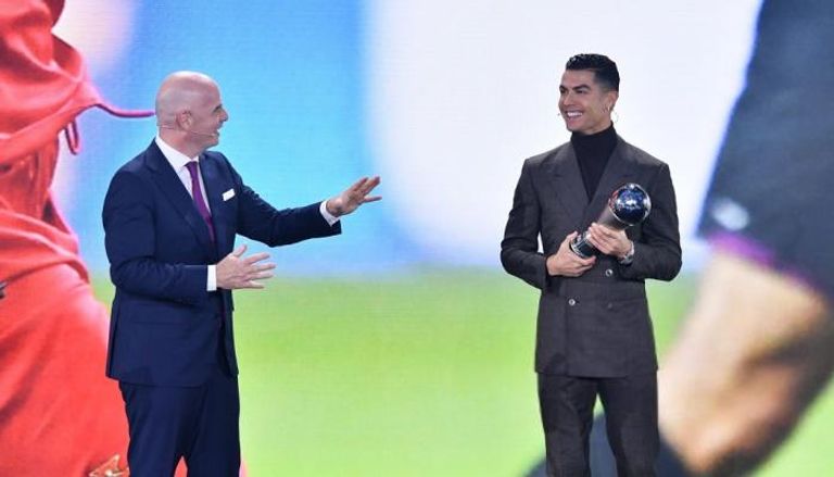 كريستيانو رونالدو نجم النصر السعودي وإنفانتينو