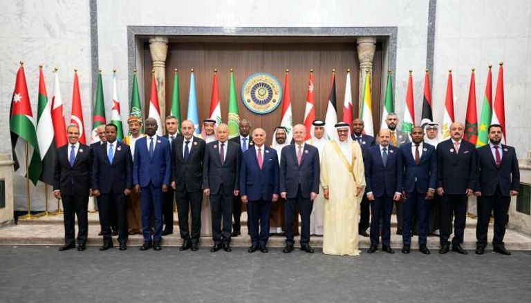 المشاركون باجتماع وزراء الخارجية العرب