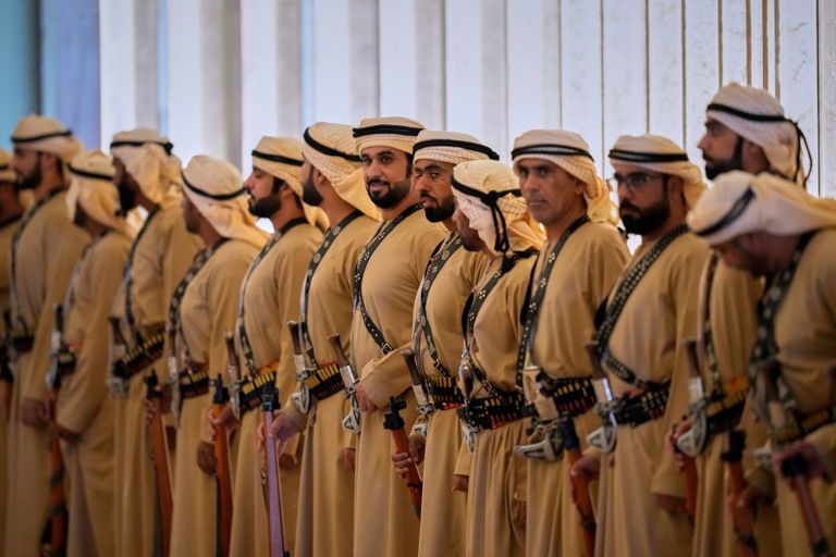 محمد بن زايد آل نهيان لدى استقباله دونالد ترامب