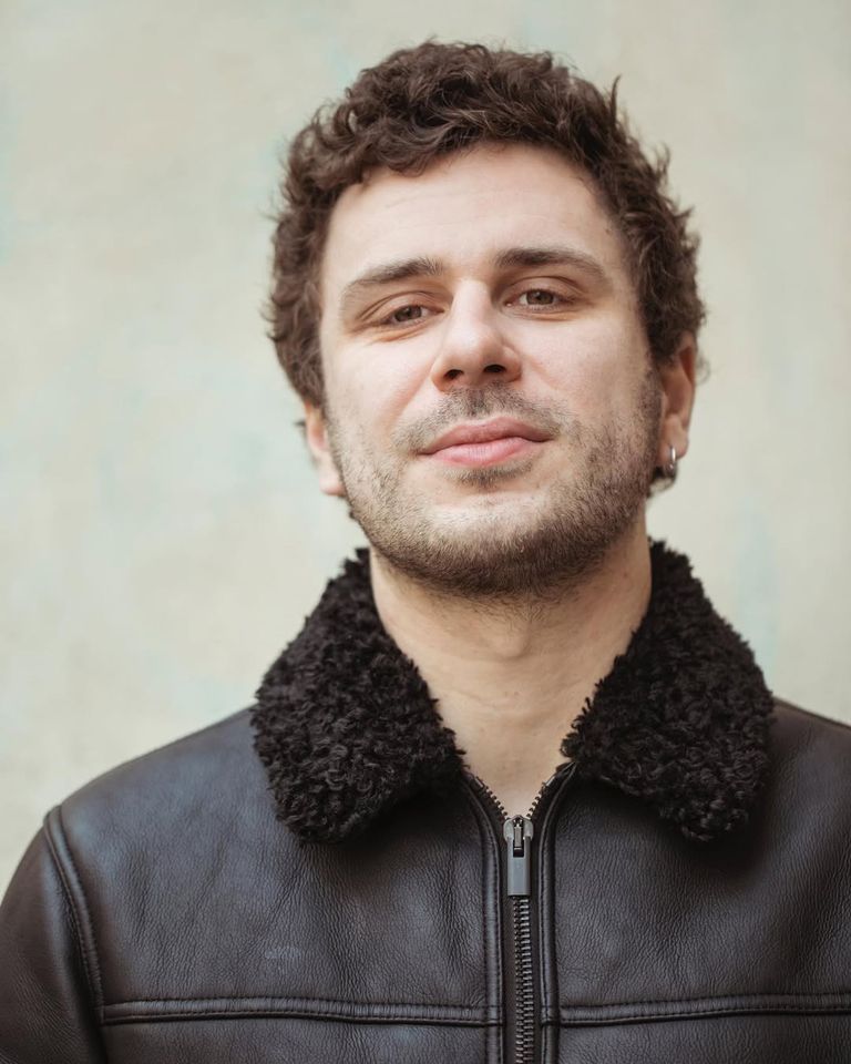 الممثل الفرنسي ثيو نافارو موسي