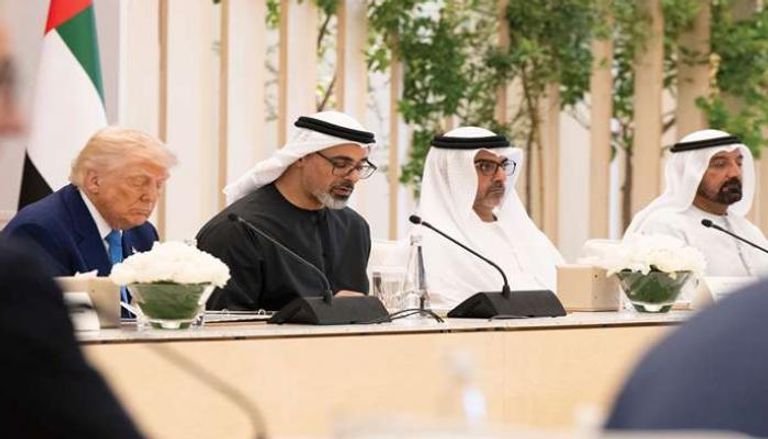 الشيخ خالد بن محمد بن زايد آل نهيان والرئيس دونالد ترامب - وام
