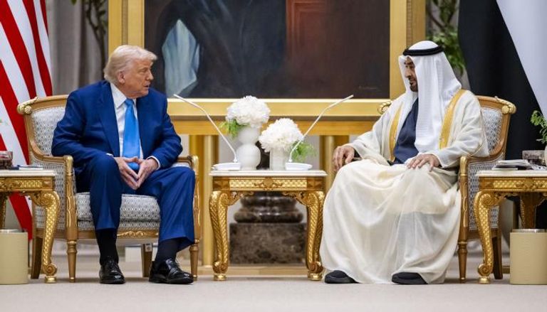 الشيخ محمد بن زايد آل نهيان والرئيس الأمريكي