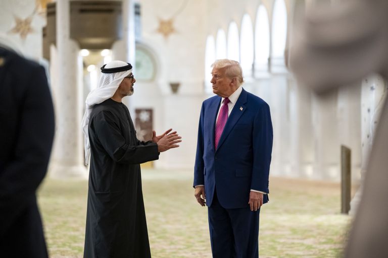 الشيخ محمد بن زايد آل نهيان والرئيس الأمريكي