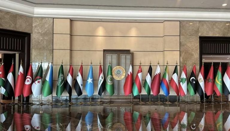 القمة العربية تنعقد في العراق