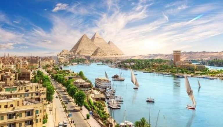 نيل وأهرامات مصر