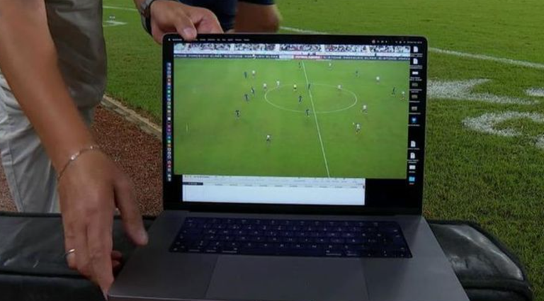 لاب توب مورينيو