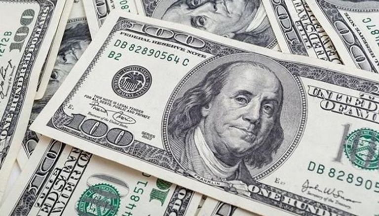 عملات ورقية فئة 100 دولار أمريكي
