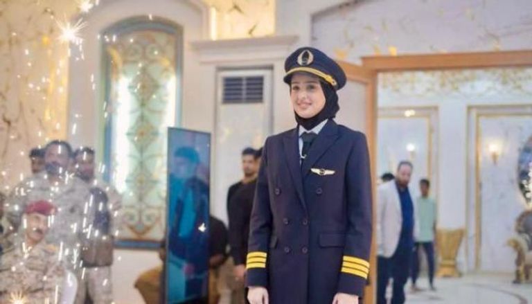 مريم عبدربه ثالثة يمنية تدخل عالم الطيران