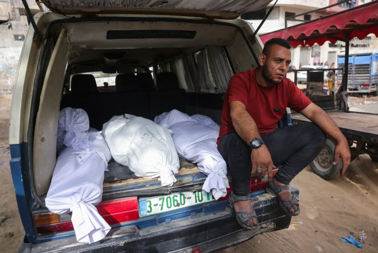 دبابات إسرائيلية في محيط غزة