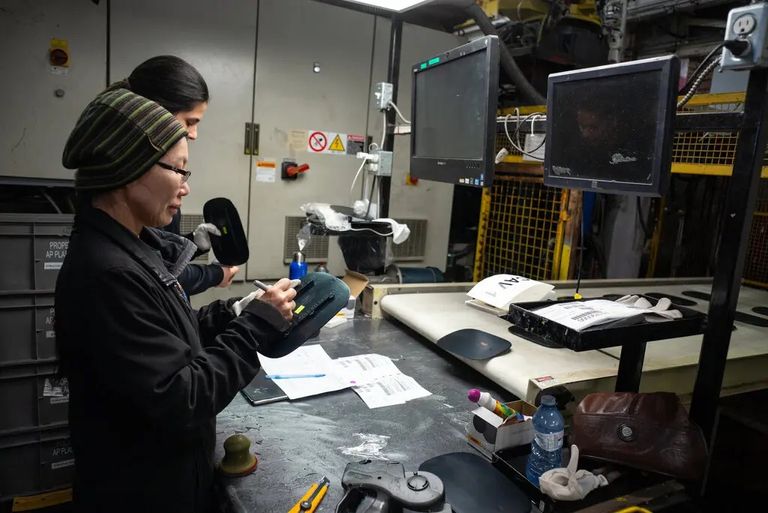 صناعة قطع غيار السيارات في أونتاريو صناعة قطع غيار السيارات في أونتاريو