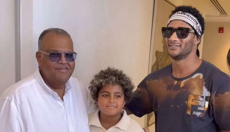 محمد رمضان وعائلته