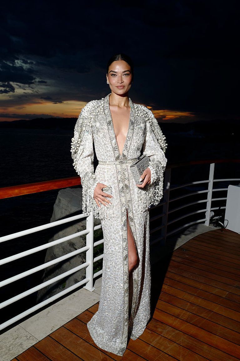 الفنانة يسرا