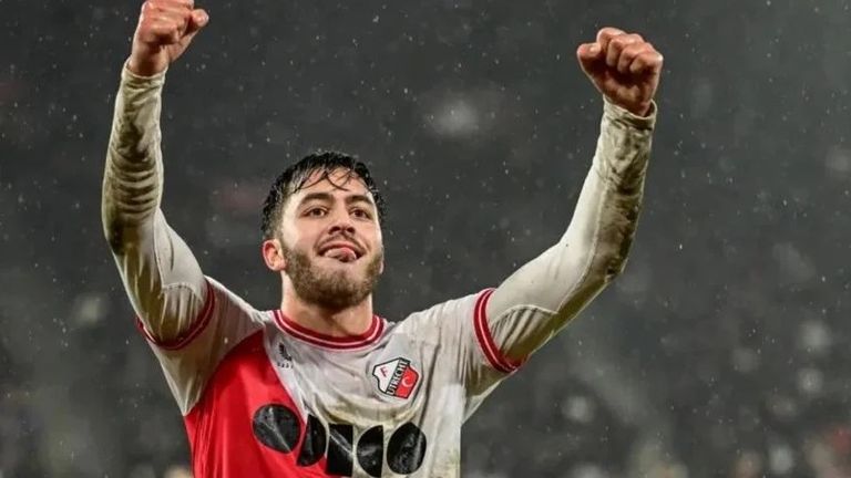 سفيان القرواني أنيس حاج موسى موهبة منتخب الجزائر