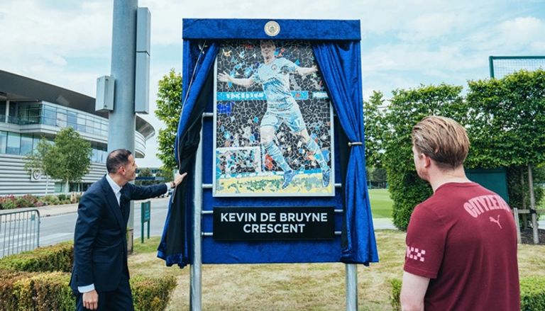 كيفن دي بروين وخلدون المبارك البلجيكي كيفن دي بروين