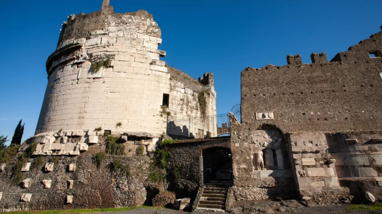 البانثيون الذي بناه الرومان قبل نحو ألفي عام، لا يزال مستخدما حتى اليوم