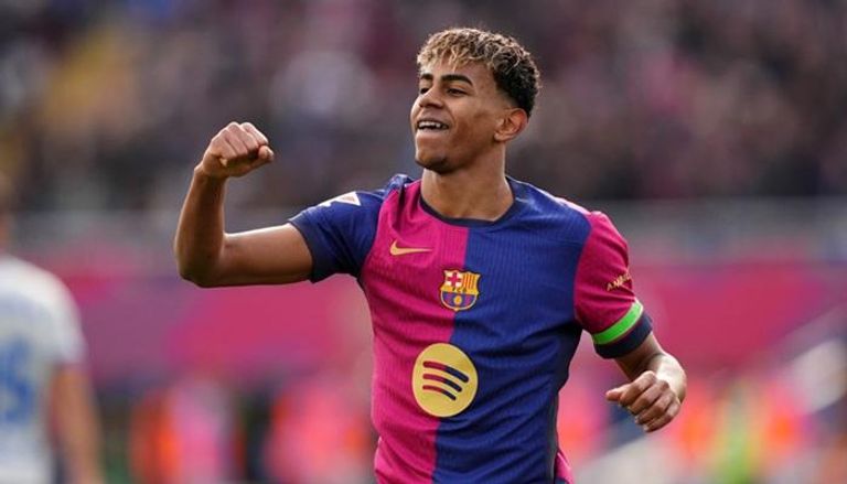 لامين يامال نجم برشلونة