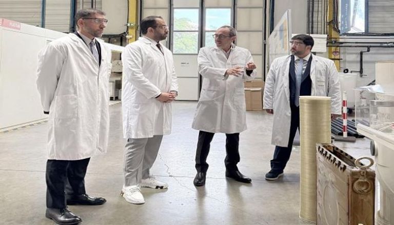 أبوظبي تبحث بناء شراكات في مجال المياه مع فرنسا