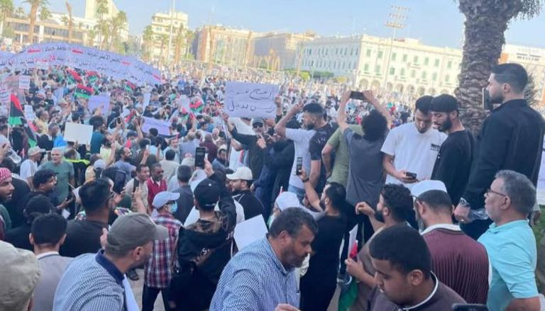 مظاهرات في طرابلس تطالب بإقالة حكومة الدبيبة