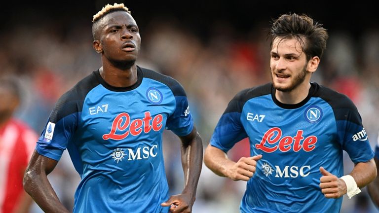 فيكتور أوسيمين وخفشيا كفاراتسيخيليا نابولي الإيطالي