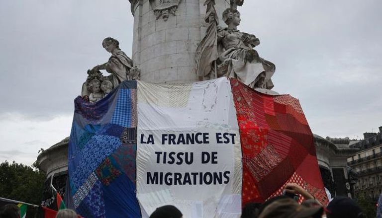 المهاجرون الجدد إلى فرنسا أكثر تعليما