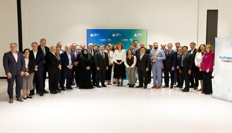 جانب من مشاركة الإمارات في القمة العالمية للهيدروجين