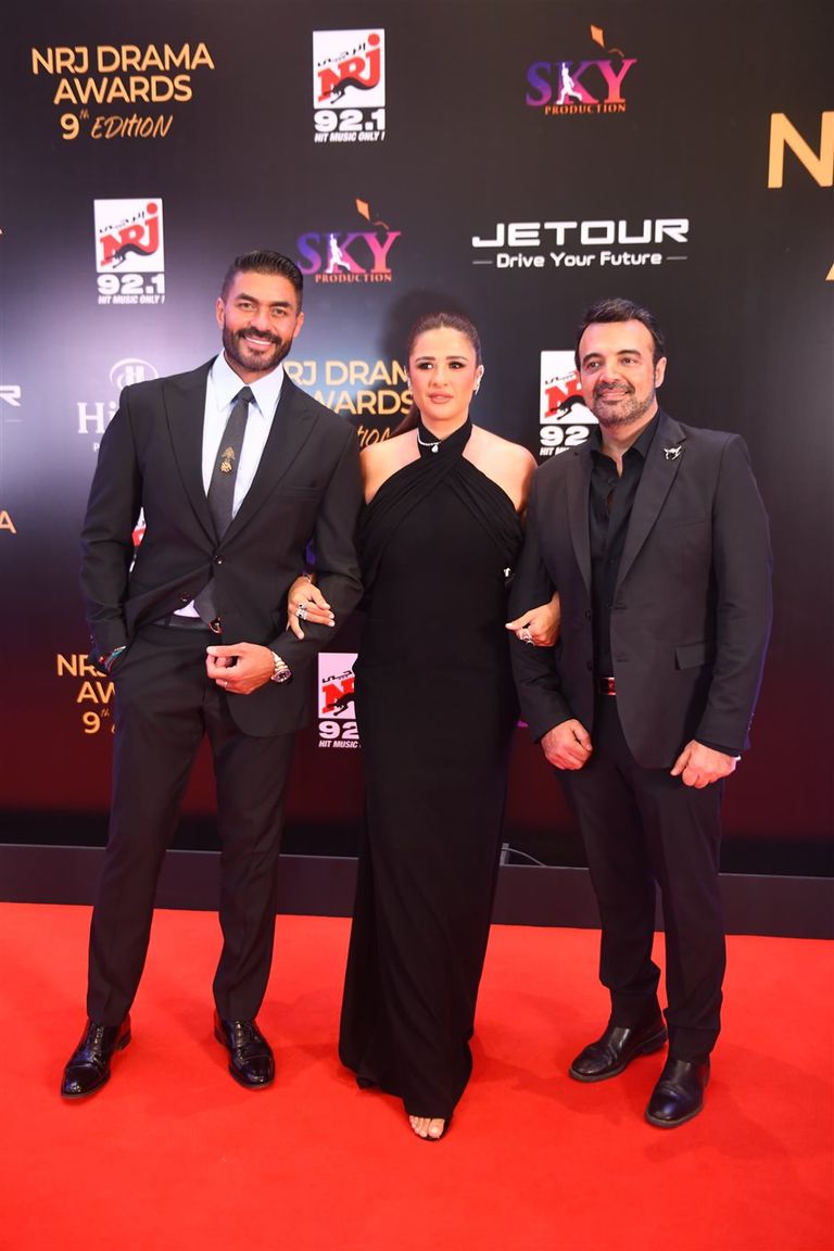 الفنانة ياسمين عبدالعزيز