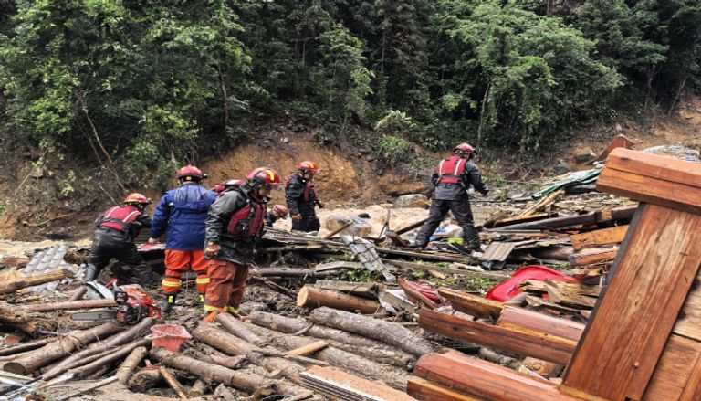 انهيار طيني في جنوب الصين يخلف ستة قتلى