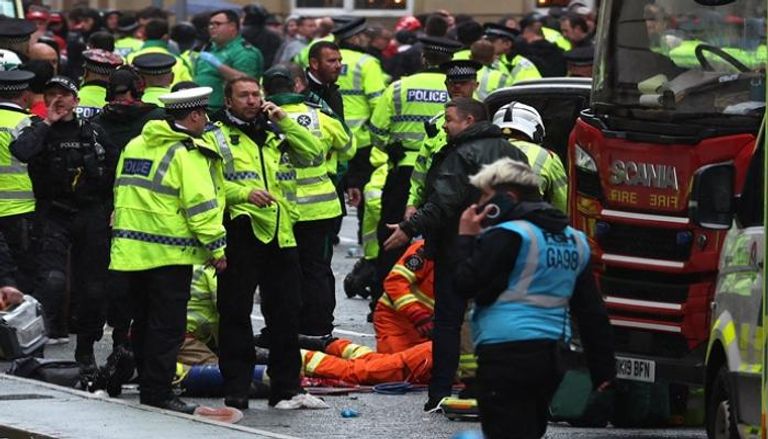 سيارات الإسعاف في موقع حادث الدهس بليفربول
