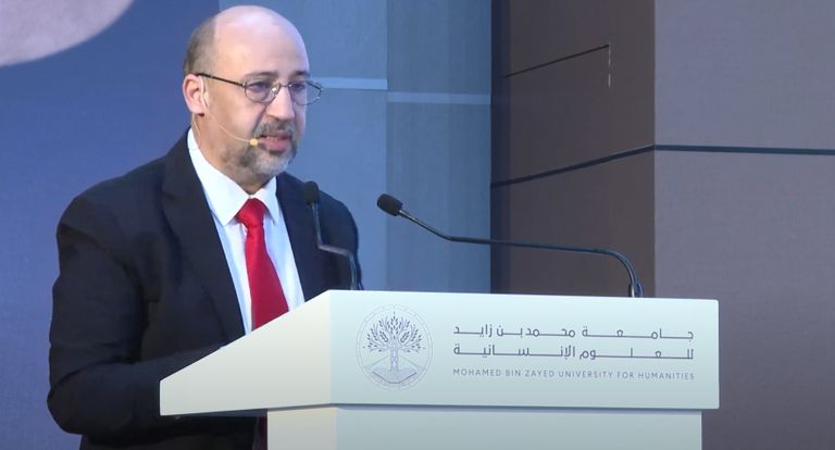 الدكتور يوسف حميتو، عضو الهيئة التدريسية بالجامعة جانب من الندوة