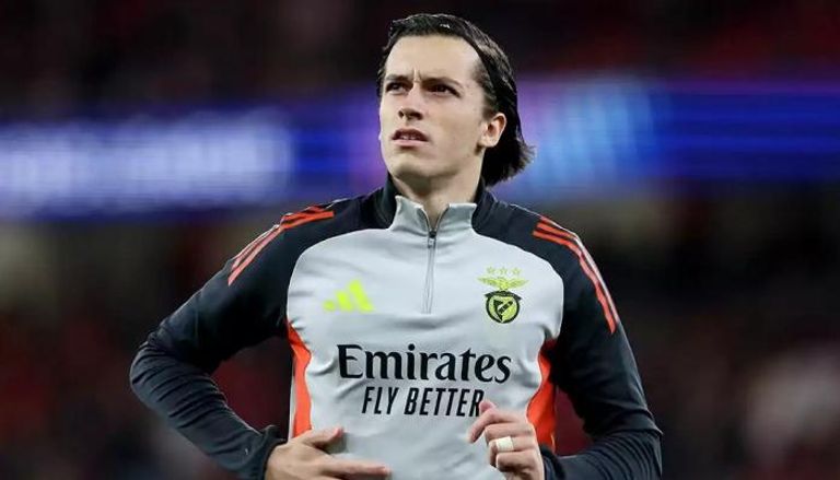 ألفارو كاريراس يقترب من ريال مدريد