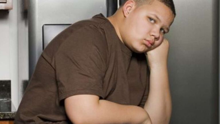 الوزن الزائد في المراهقة قد يترك أثرا جينيا على الأبناء