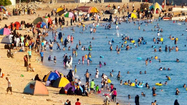 أحد شواطئ عدن