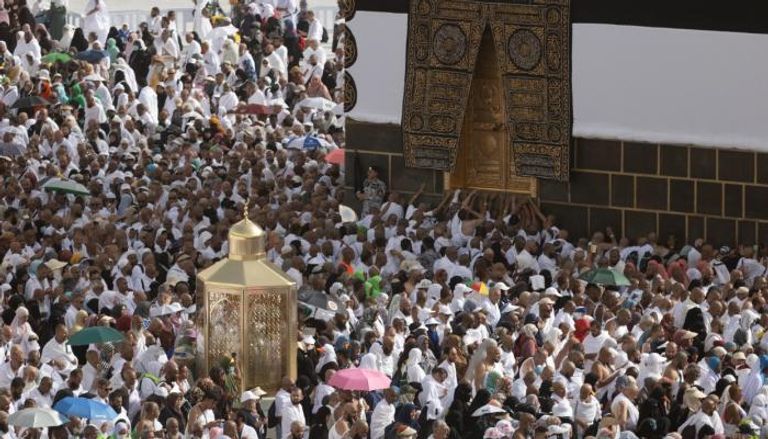 زوار بيت الله الحرام