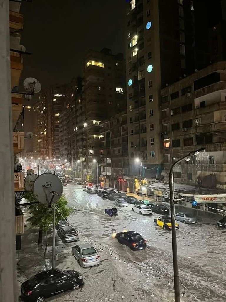 العاصفة الرعدية التي ضربت الإسكندرية