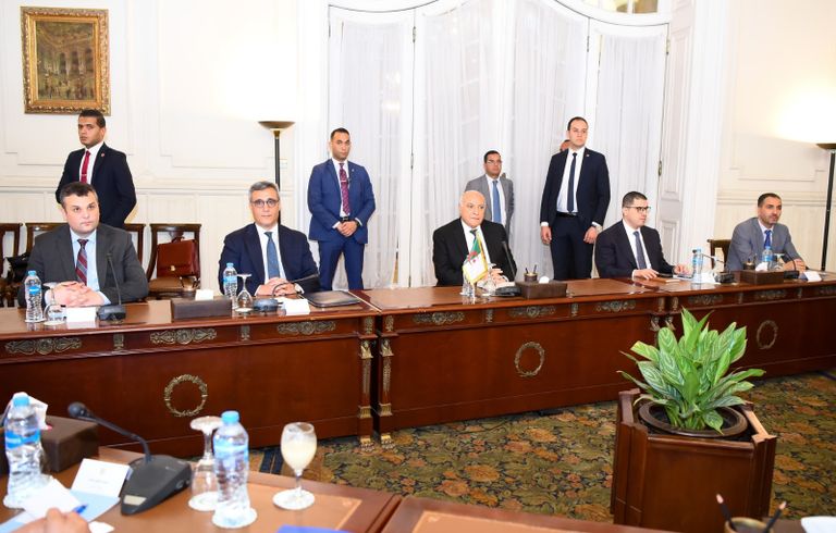 جانب من اجتماع وزراء خارجية دول الجوار الليبي