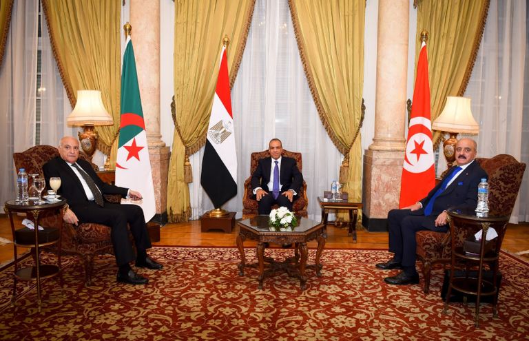 جانب من اجتماع وزراء خارجية دول الجوار الليبي