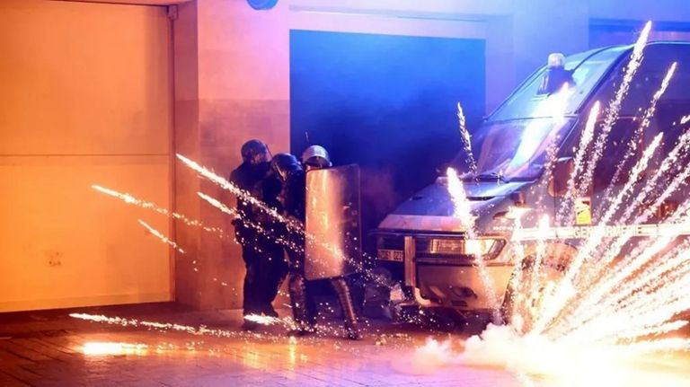 الشغب يفسد احتفالات جماهير باريس سان جيرمان