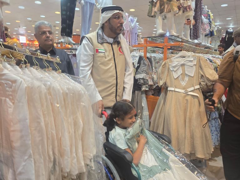 الإمارات تدخل الفرح لقلوب العائلات اليمنية