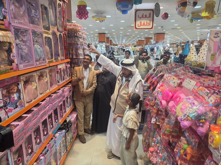 الإمارات تدخل الفرح لقلوب العائلات اليمنية