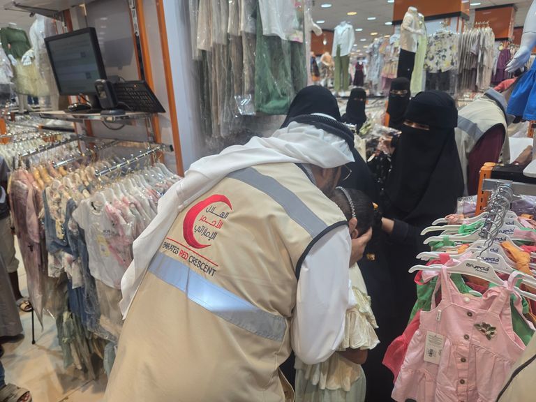 الإمارات تدخل الفرح لقلوب العائلات اليمنية