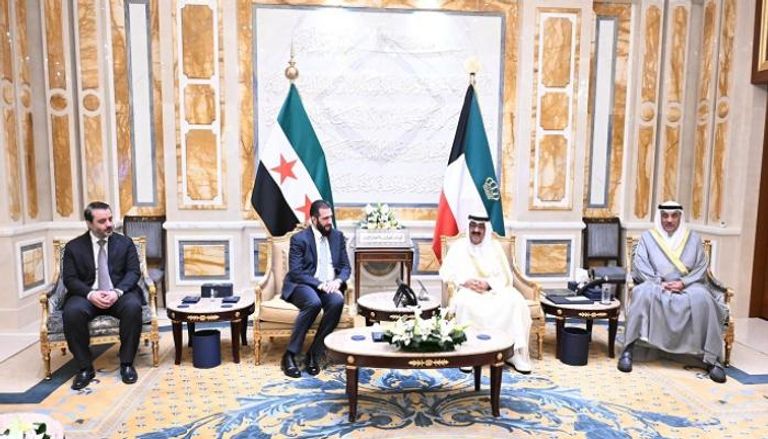 أمير الكويت مستقبلا الرئيس السوري