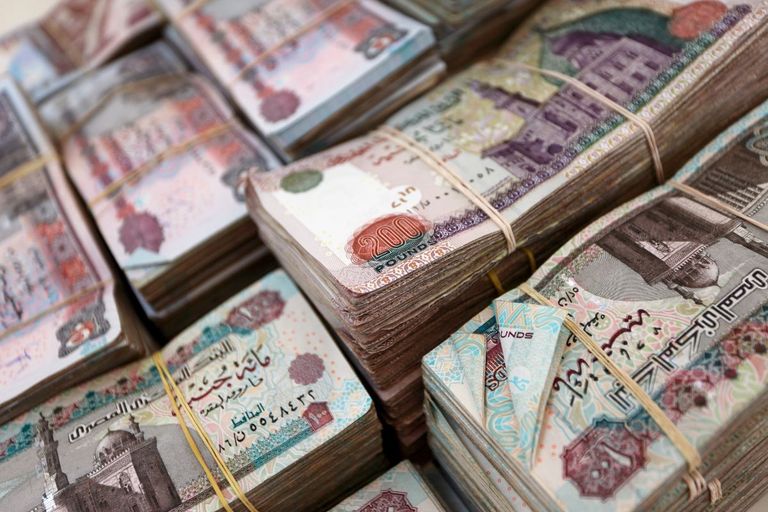 الدولار والجنيه المصري - صورة أرشيفية 