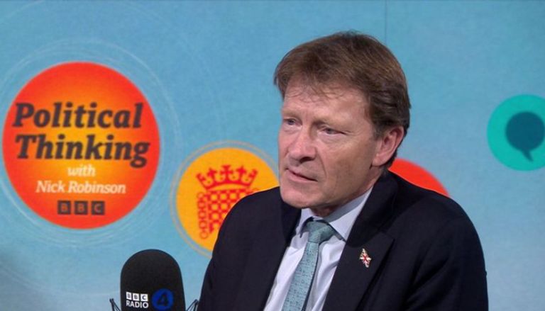 ريتشارد تايس يعبر عن إعجابه بالنموذج الإماراتي