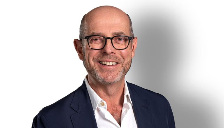 ريتشارد تايس يعبر عن إعجابه بالنموذج الإماراتي